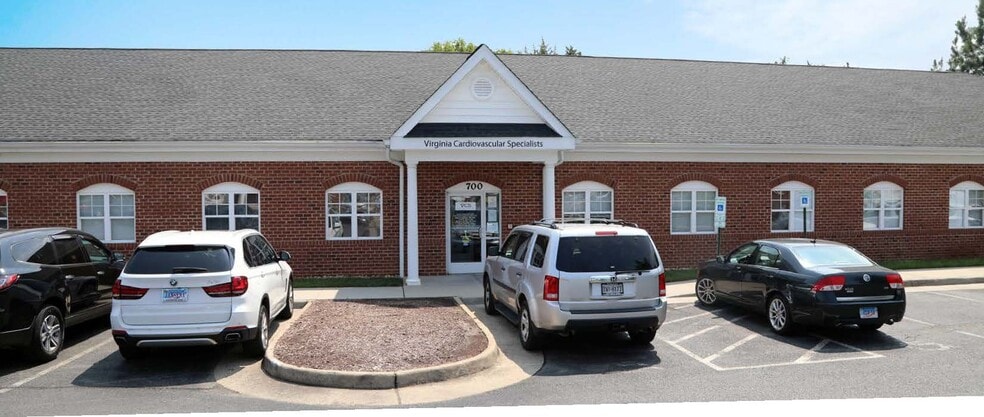 7505 Right Flank Rd, Mechanicsville, VA à louer - Photo du bâtiment - Image 1 de 5