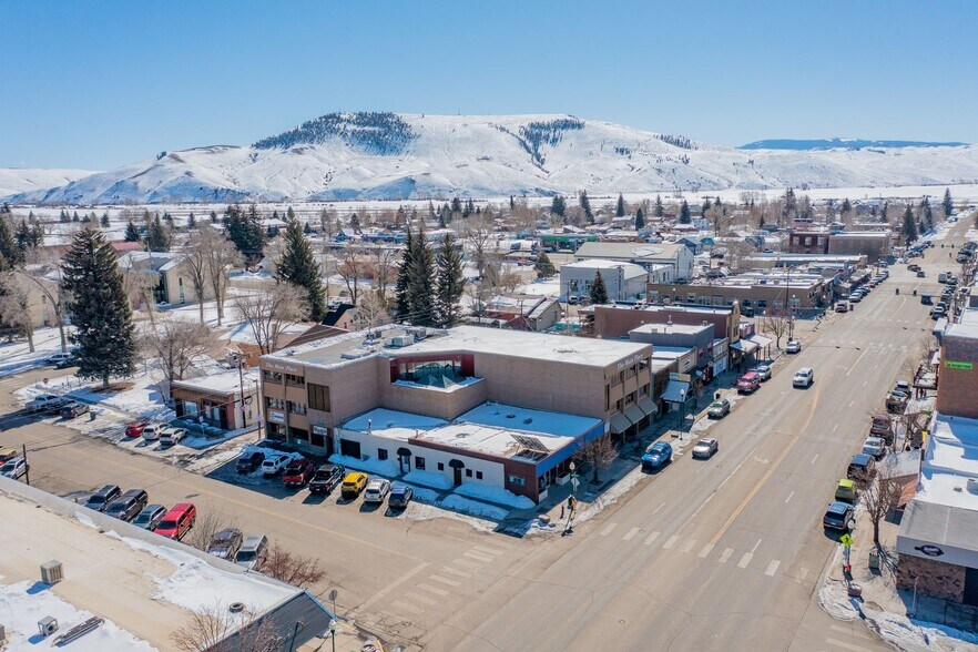 234 N Main St, Gunnison, CO à vendre - Aérien - Image 2 de 36