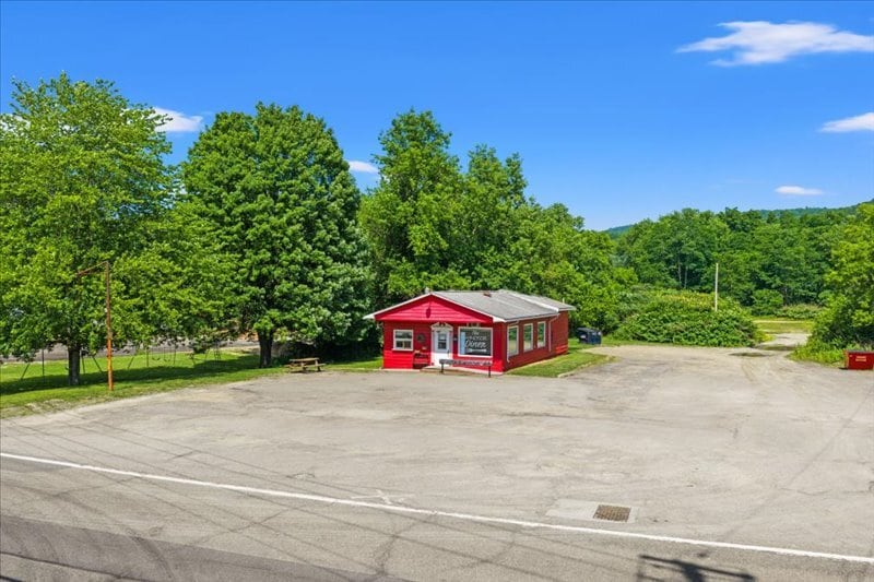 20 Main St, Windsor Township, NY à vendre - Photo du bâtiment - Image 3 de 18