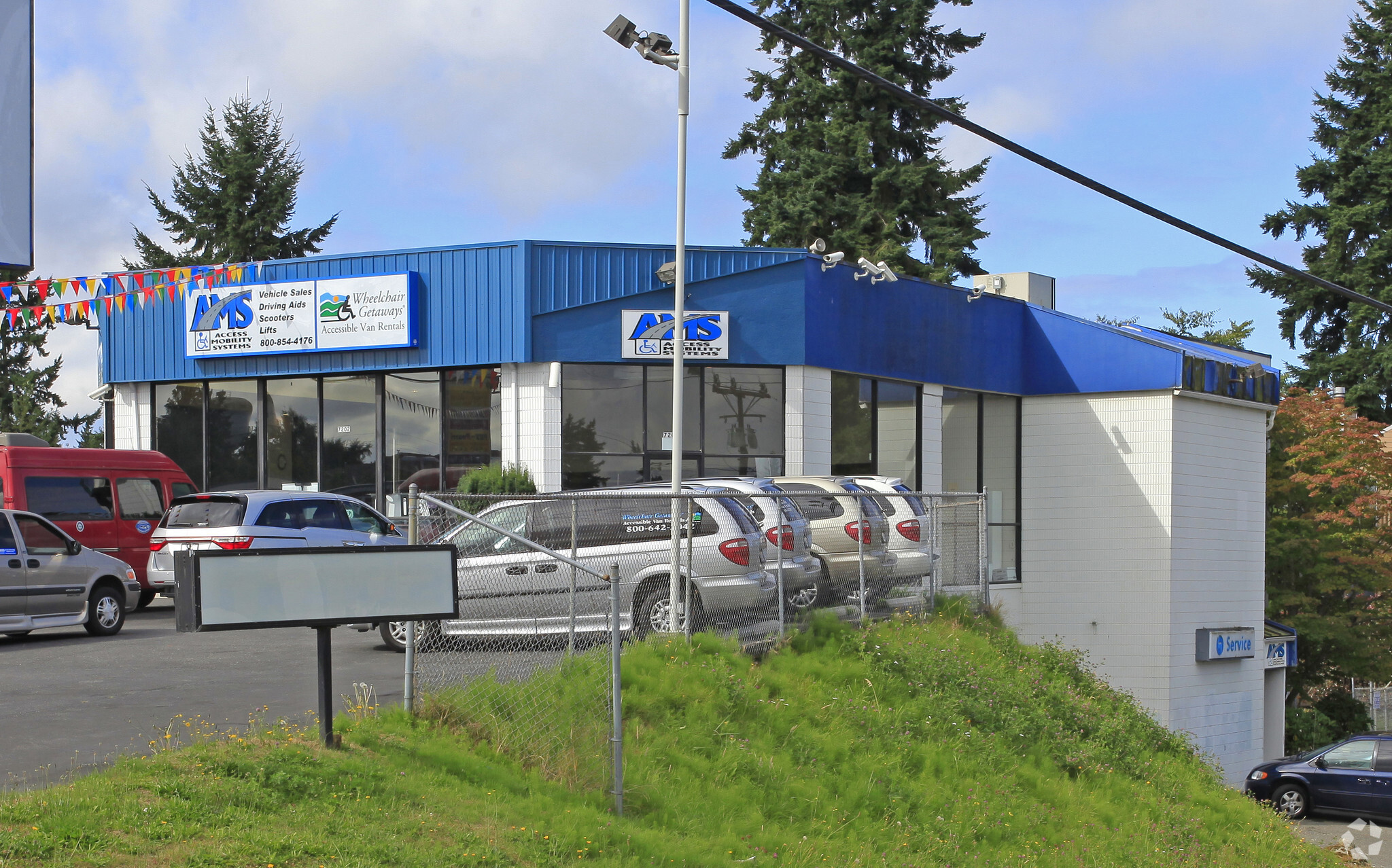 7202 Evergreen Way, Everett, WA for lease Primary Photo- Image 1 of 5