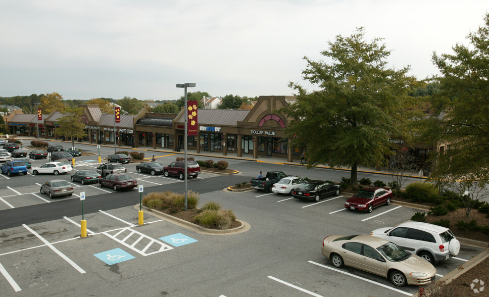 18101-18181 Town Center Dr, Olney, MD for lease - Building Photo - Image 2 of 5