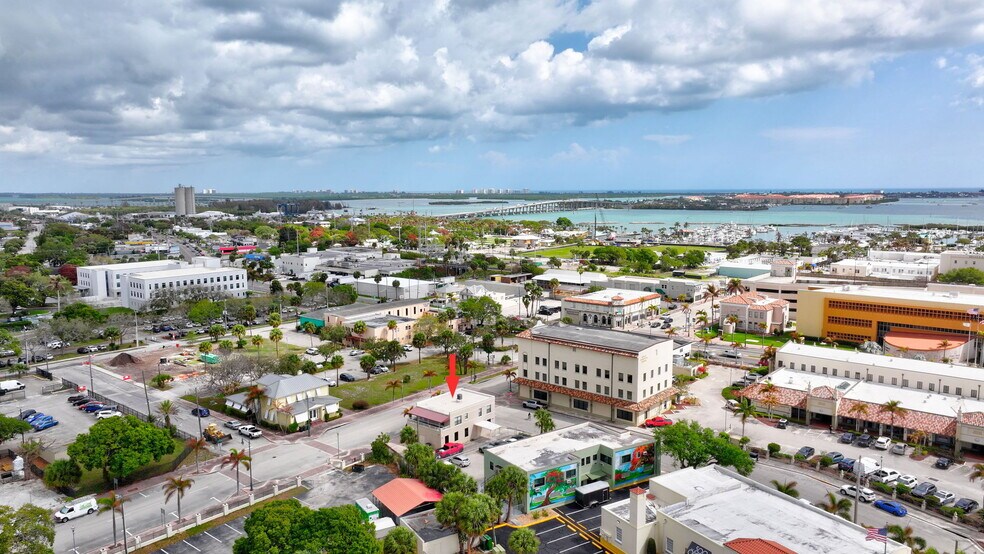 129 N 5th St, Fort Pierce, FL à vendre - Photo du bâtiment - Image 2 de 70