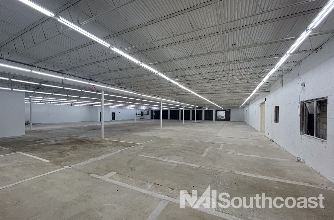 3601 SE Dixie Hwy, Stuart, FL for sale Interior Photo- Image 1 of 3