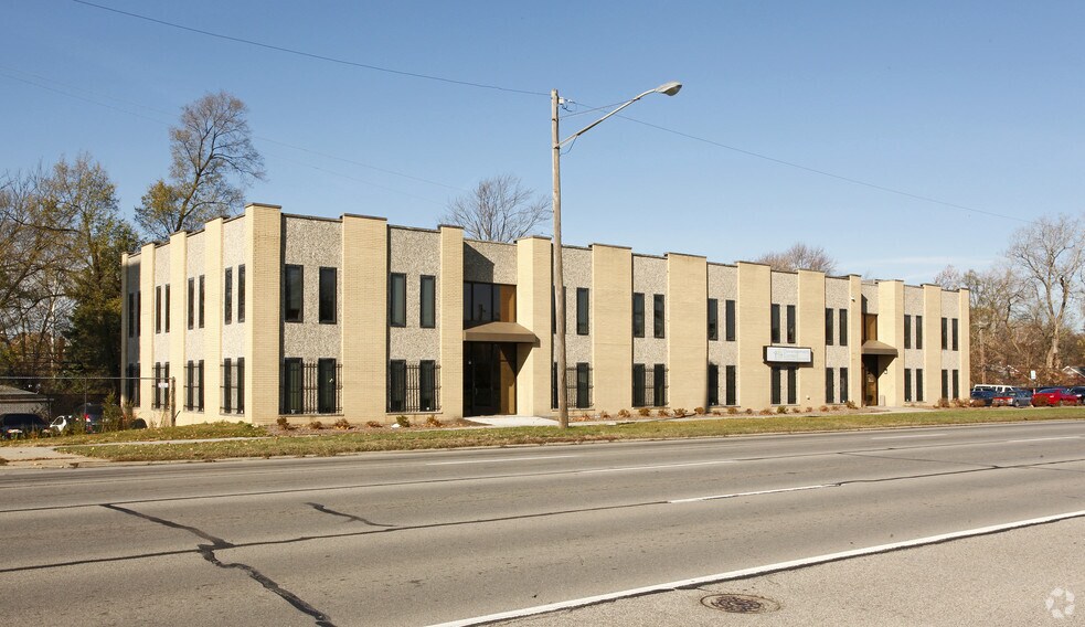 17321 Telegraph Rd, Detroit, MI à vendre - Photo principale - Image 1 de 5