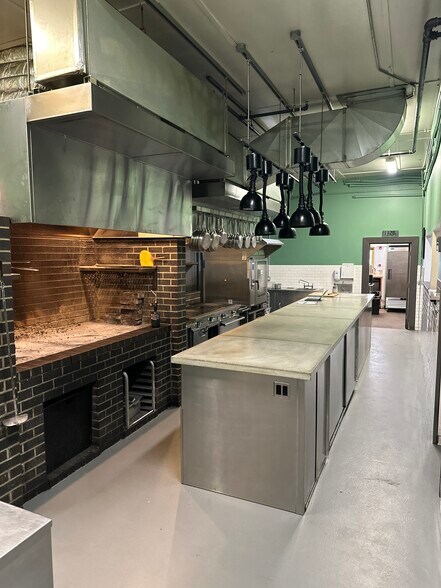 1232 N State St, Bellingham, WA à vendre - Photo du bâtiment - Image 3 de 10