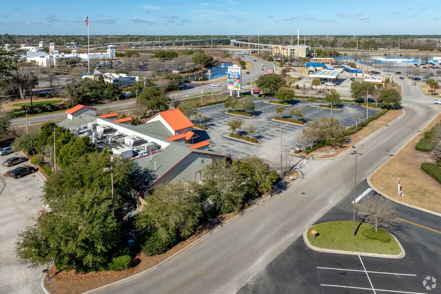 10600 Kings Rd, Myrtle Beach, SC for lease - Building Photo - Image 3 of 7