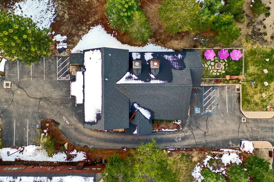 3160 Highway 50, South Lake Tahoe, CA à vendre - Photo du bâtiment - Image 2 de 33