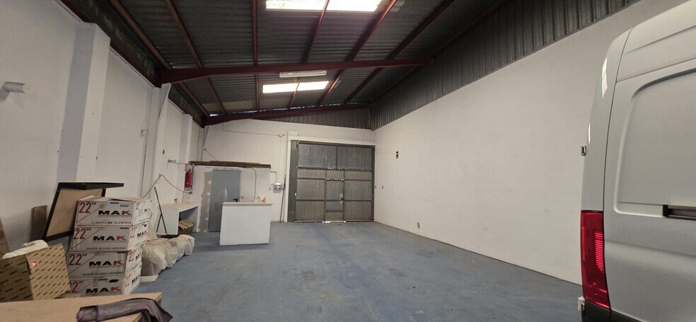 Industrial in Llíria, Valencia for sale - Interior Photo - Image 3 of 11