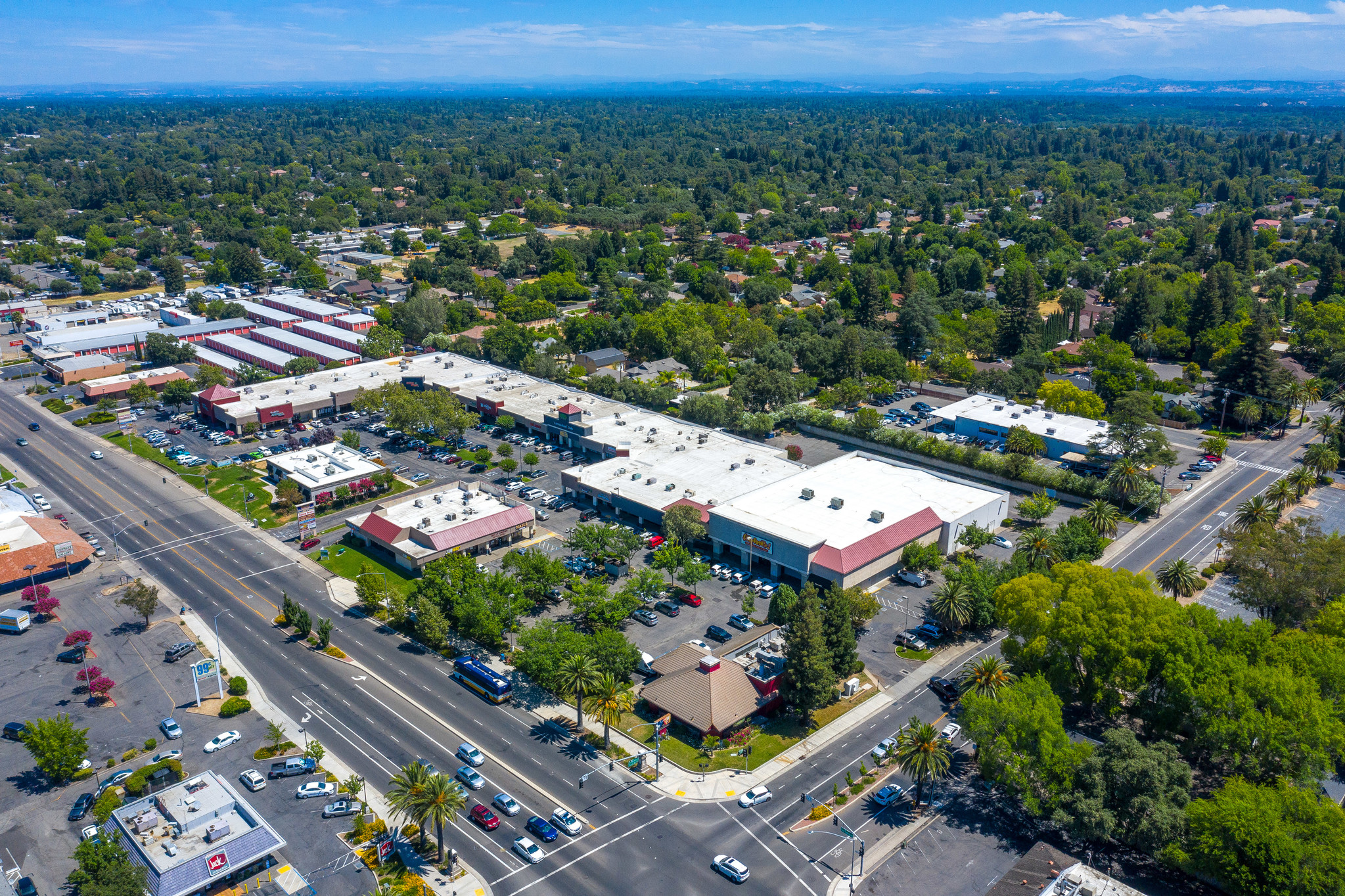 6400-6480 Fair Oaks Blvd, Carmichael, CA à vendre Aérien- Image 1 de 1