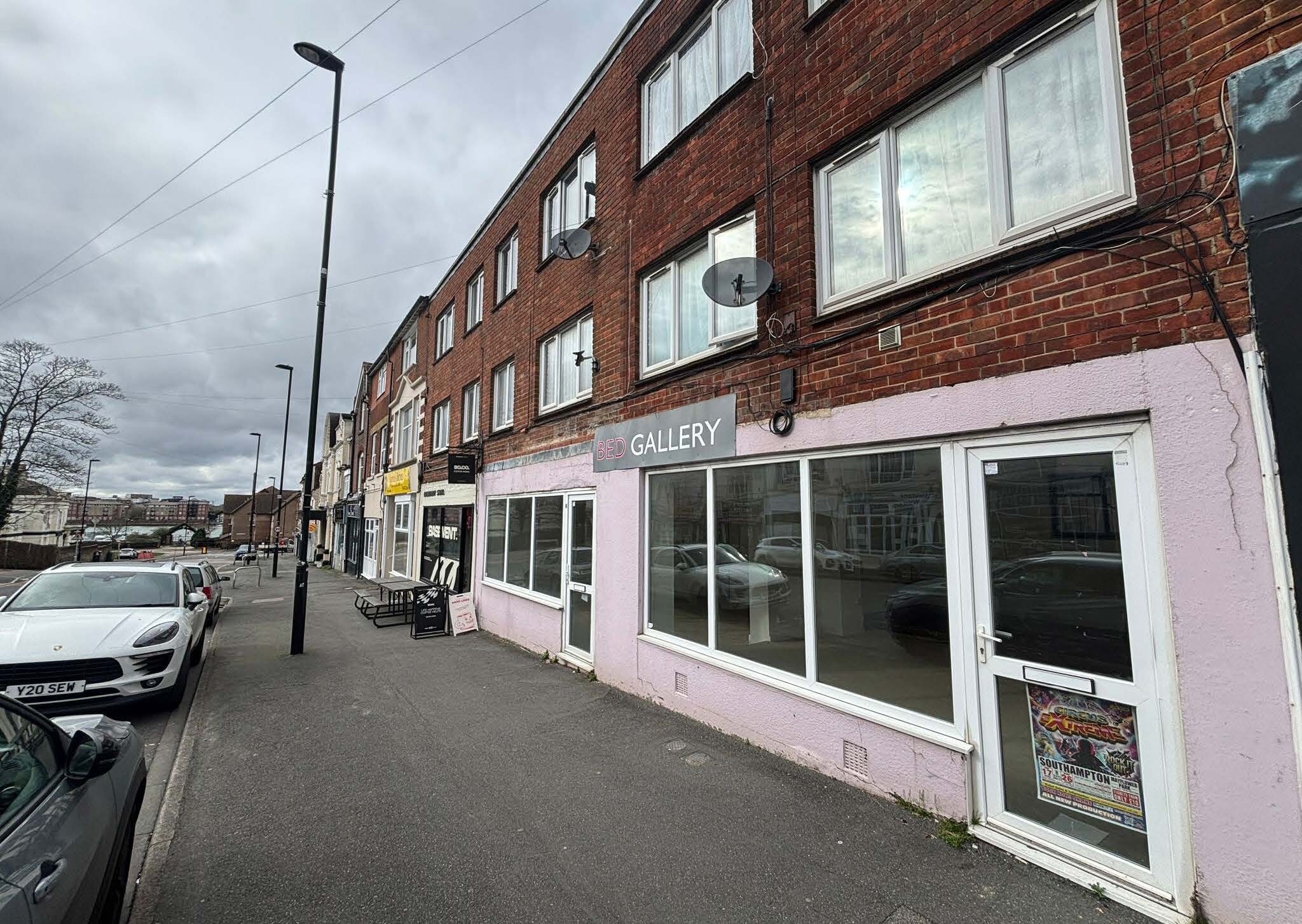 31 Portsmouth Rd, Southampton à louer Photo du bâtiment- Image 1 de 4