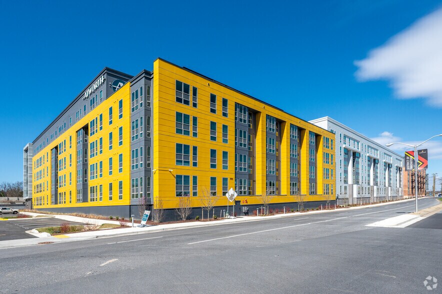 4201 River Rd, Riverdale, MD à louer - Photo du bâtiment - Image 1 de 39