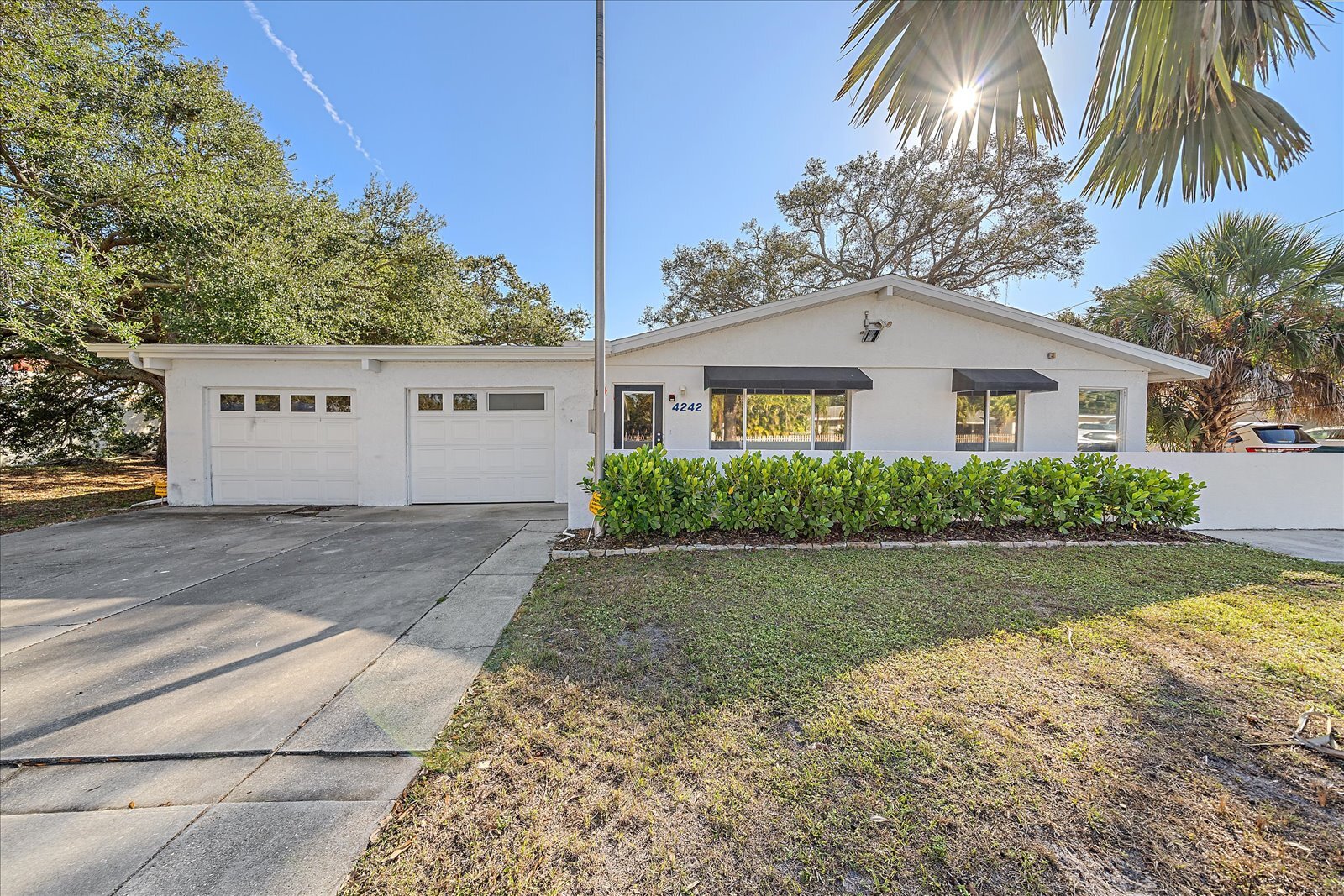 4242 McIntosh Ln, Sarasota, FL à vendre Photo principale- Image 1 de 22