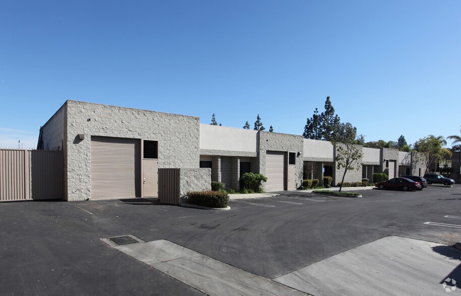 340-358 State Pl, Escondido, CA à louer - Photo du bâtiment - Image 3 de 7