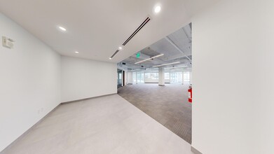 100 NE 3rd Ave, Fort Lauderdale, FL à louer Photo du bâtiment- Image 2 de 45