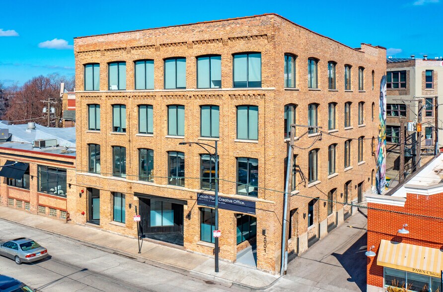 2001 N Clybourn Ave, Chicago, IL à louer - Photo du bâtiment - Image 1 de 7