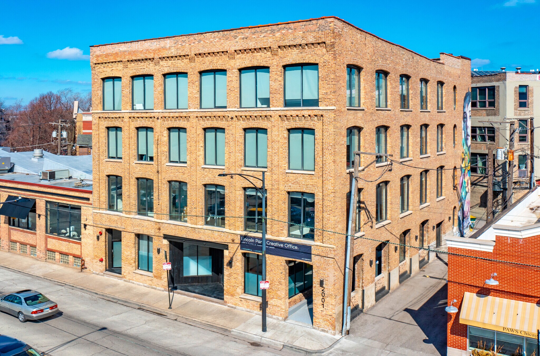 2001 N Clybourn Ave, Chicago, IL à louer Photo du bâtiment- Image 1 de 8