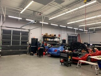 Plus de détails pour 350-370 Lexington Dr, Buffalo Grove, IL - Local d'activités à louer