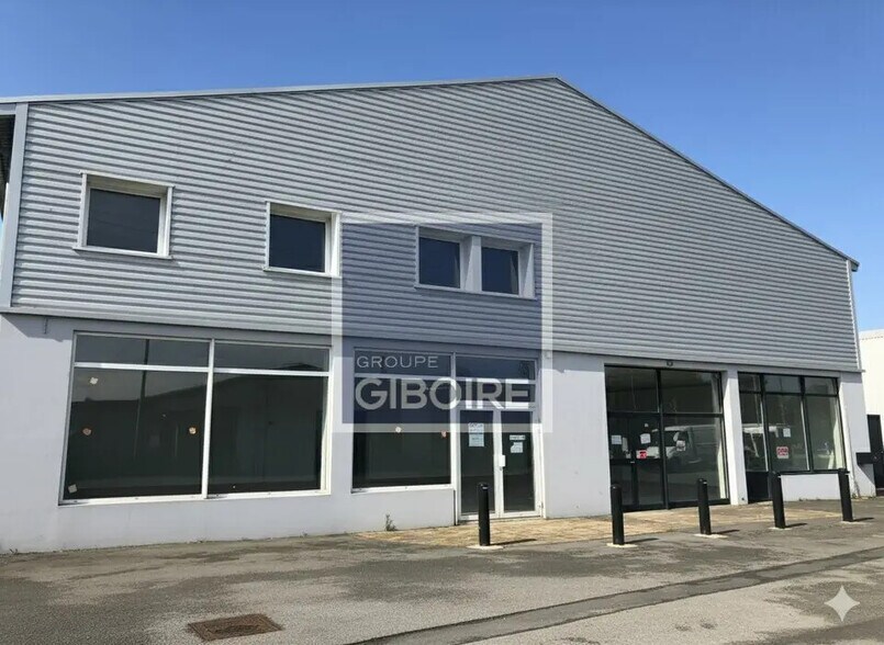 Industrial in Rennes for lease - Building Photo - Image 2 of 12