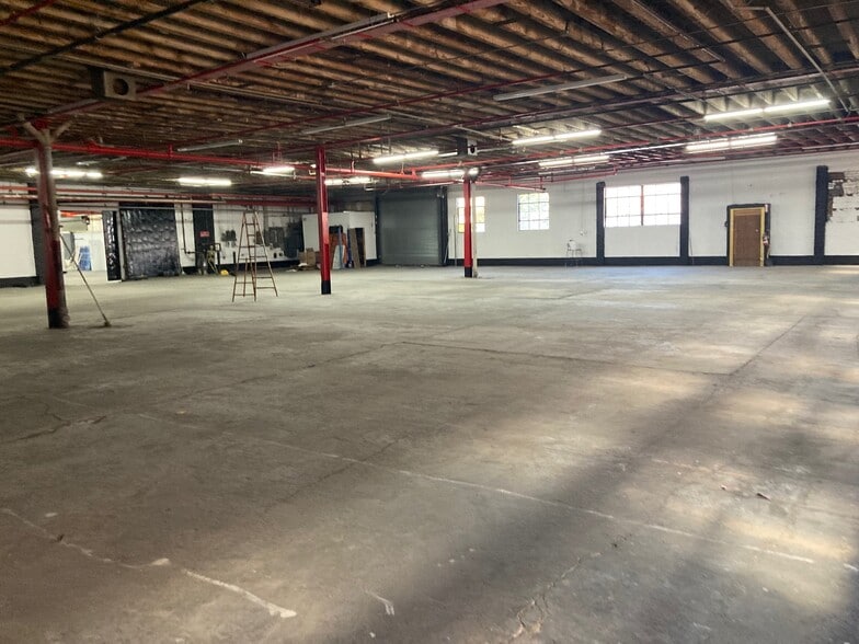 655-667 Atkins Ave, Brooklyn, NY for sale - Building Photo - Image 3 of 4