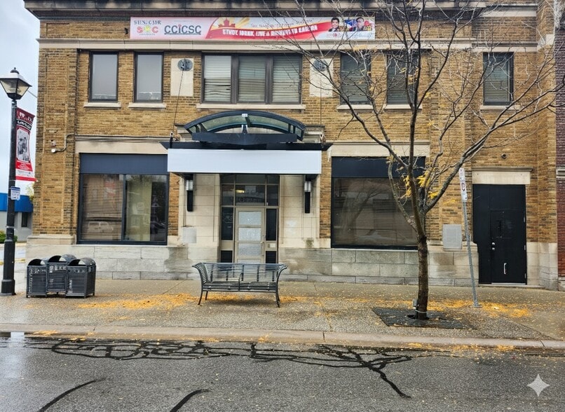 4365 Queen St, Niagara Falls, ON for lease - Building Photo - Image 1 of 12