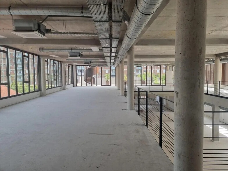 74 Avenue Lénine, Gentilly for lease - Building Photo - Image 2 of 21