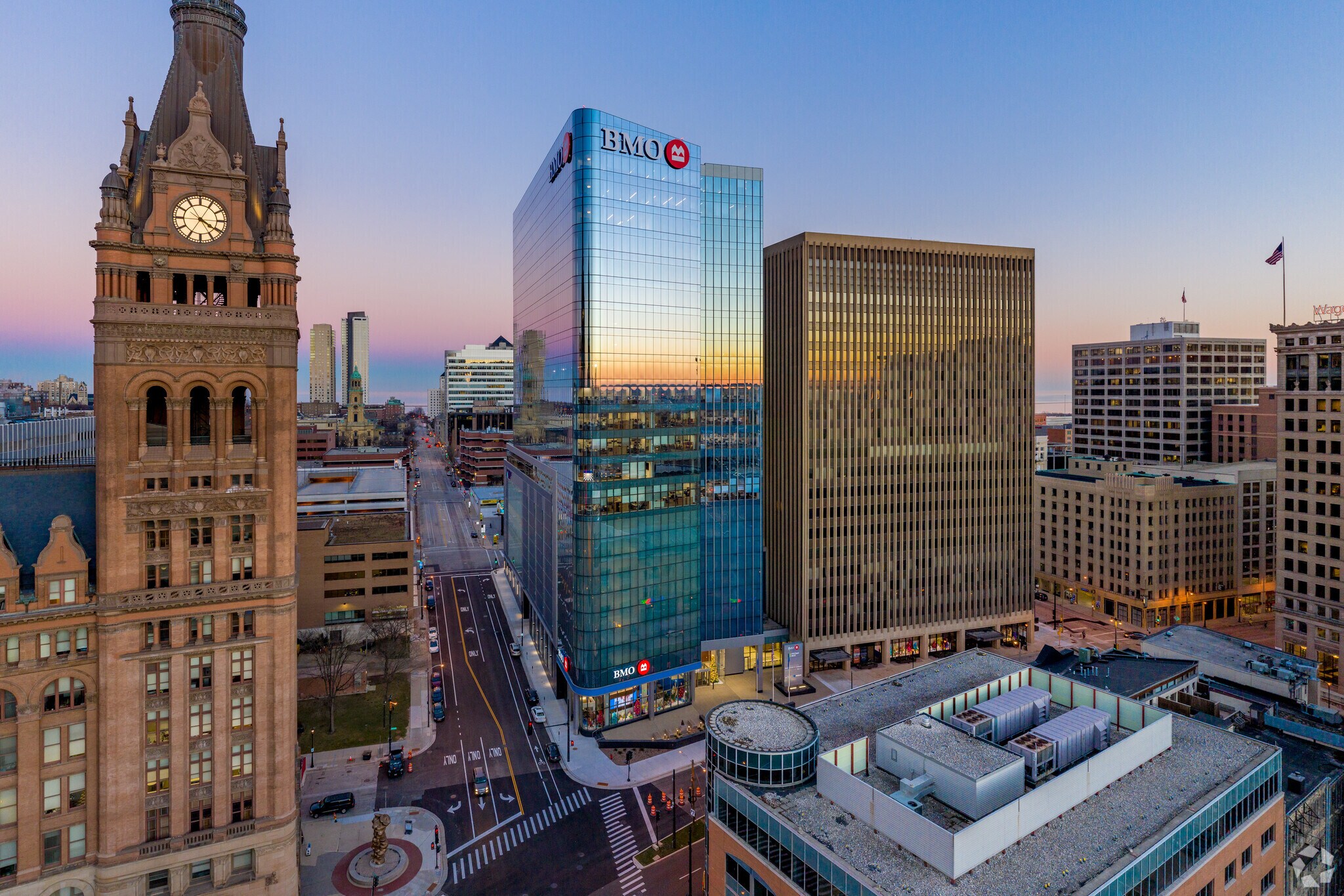 790 N Water St, Milwaukee, WI à louer Photo principale- Image 1 de 40