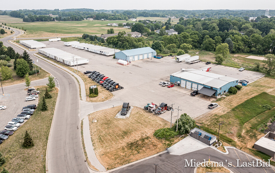 1301 W Main St, Fremont, MI for sale - Primary Photo - Image 1 of 1