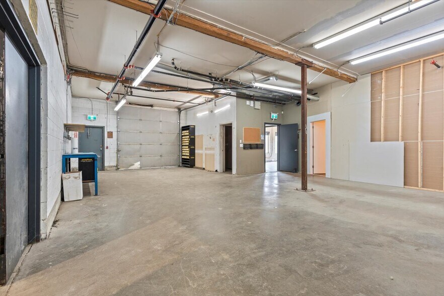 44755 Yale Rd, Chilliwack, BC à vendre - Photo du bâtiment - Image 3 de 12