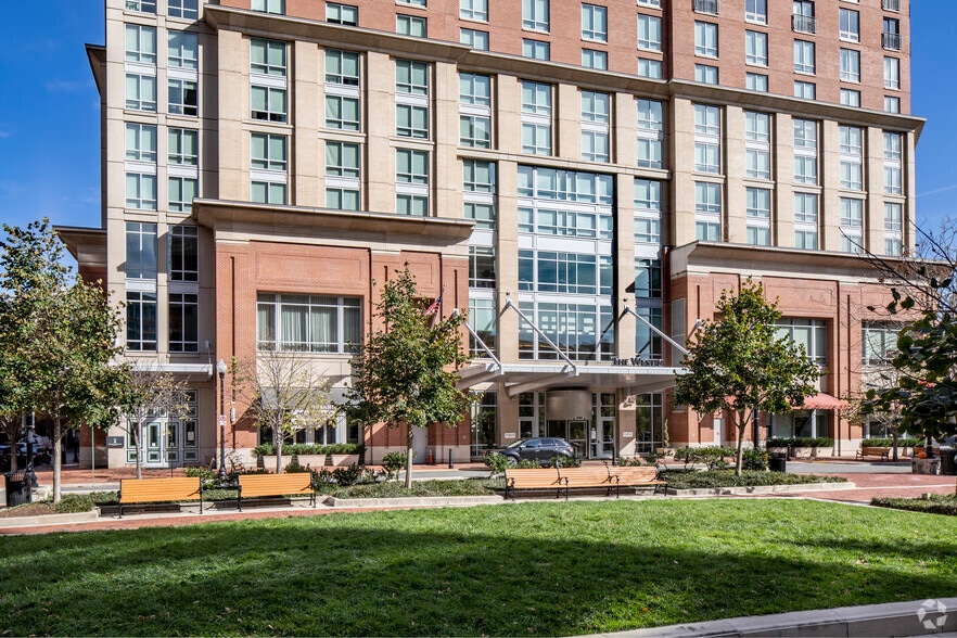 400 Courthouse Sq, Alexandria, VA for lease - Building Photo - Image 3 of 3