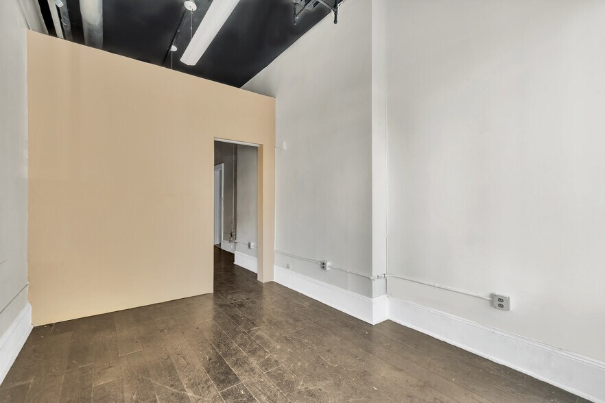 26-80 30th St, Astoria, NY à louer - Photo intérieure - Image 2 de 6