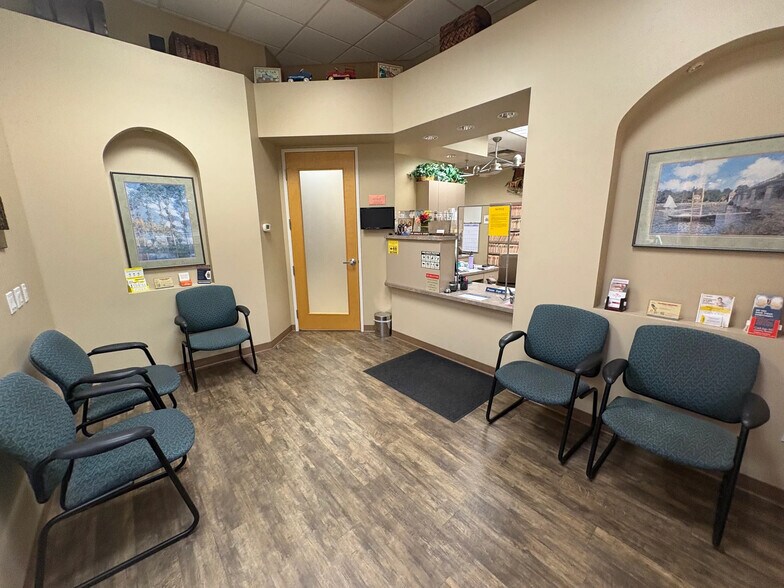 4824 E Baseline Rd, Mesa, AZ à louer - Photo intérieure - Image 3 de 7