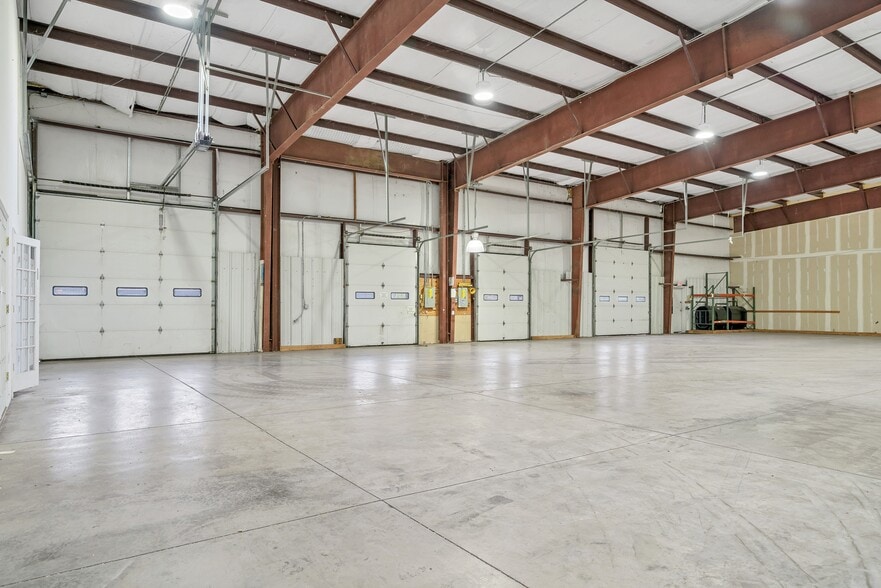 827 State Route 52, Walden, NY for lease - Building Photo - Image 3 of 14