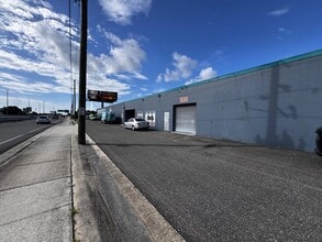 10300 Us Highway 19 N, Pinellas Park, FL à louer Photo du bâtiment- Image 2 de 12