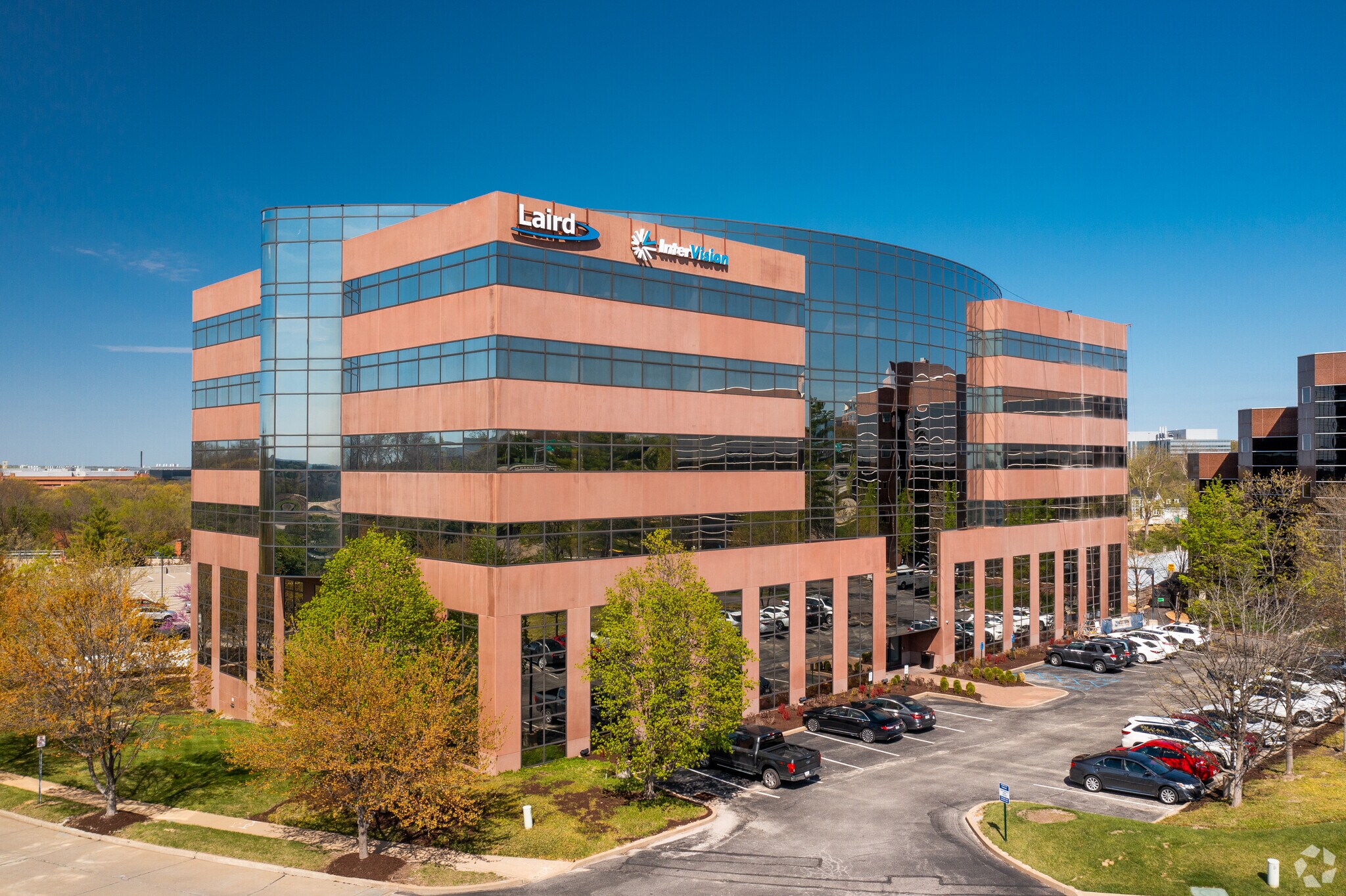 16401 Swingley Ridge Rd, Chesterfield, MO à louer Photo du bâtiment- Image 1 de 6