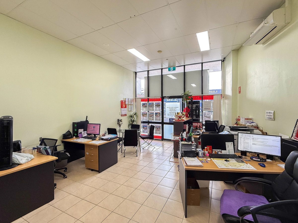 15-19 Treacy St, Hurstville, NSW 2220 - Unit 1 - - Interior Photo - Image 1 of 3