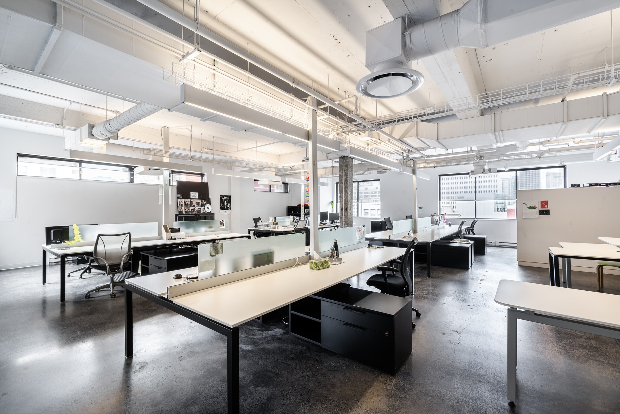 2100-2110 Rue Drummond, Montréal, QC à louer Photo intérieure- Image 1 de 20