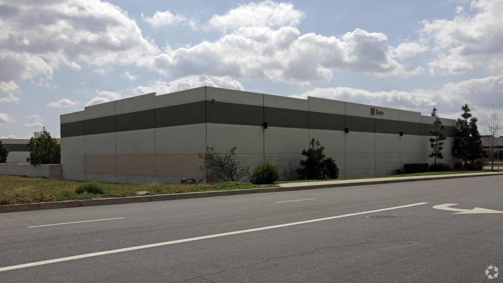 7719 Edison Ave, Fontana, CA for lease - Building Photo - Image 3 of 3