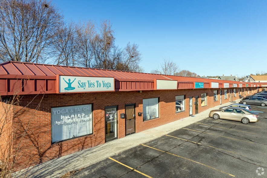 129-131 E Main St, Webster, MA for lease - Primary Photo - Image 2 of 7