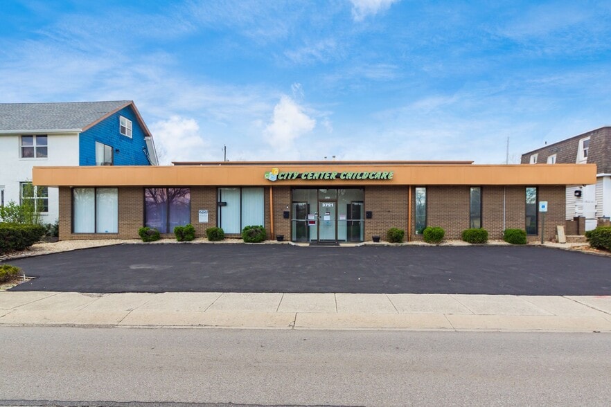 3719 Broadway, Grove City, OH for lease - Building Photo - Image 2 of 5