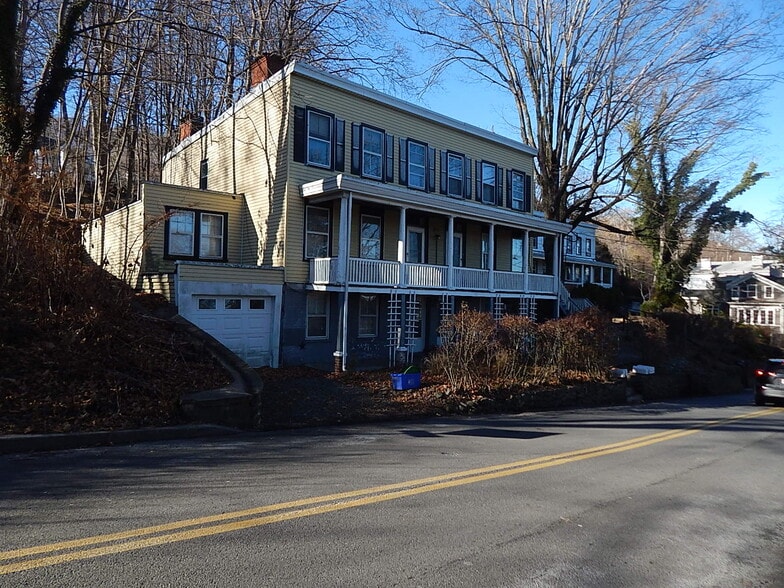 125 Hudson Ter, Piermont, NY for sale - Primary Photo - Image 1 of 9