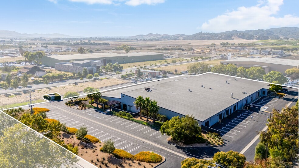 143 Suburban Rd, San Luis Obispo, CA à vendre - Photo du bâtiment - Image 1 de 5