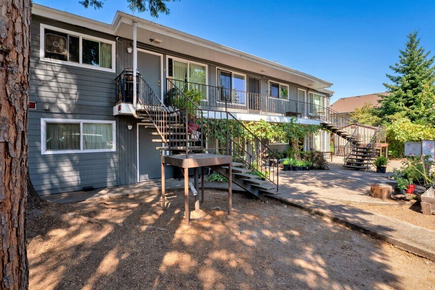 1005 W 7th Ave, Eugene, OR à vendre - Photo du bâtiment - Image 2 de 8