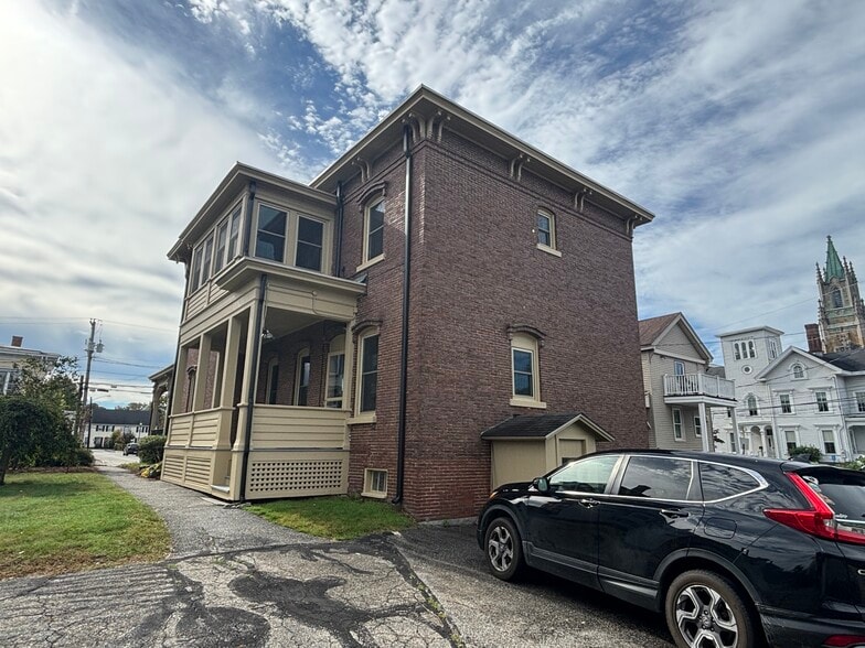 48 Pleasant St, Concord, NH à vendre - Photo du bâtiment - Image 2 de 11