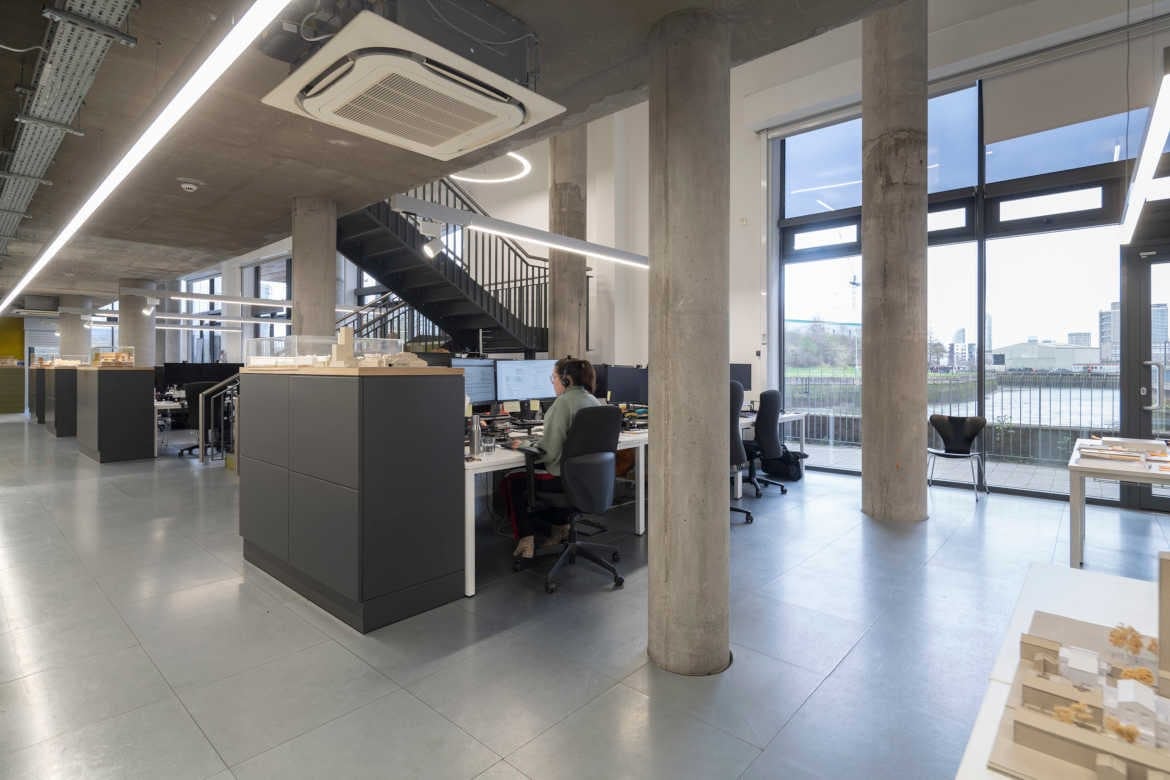 28 Navigation Rd, London, LND E3 3TG - Unit GRND & 1st -  - Interior Photo - Image 1 of 9