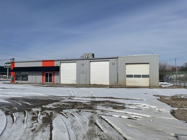3815 S Limit Ave, Sedalia, MO à louer - Photo du bâtiment - Image 2 de 10