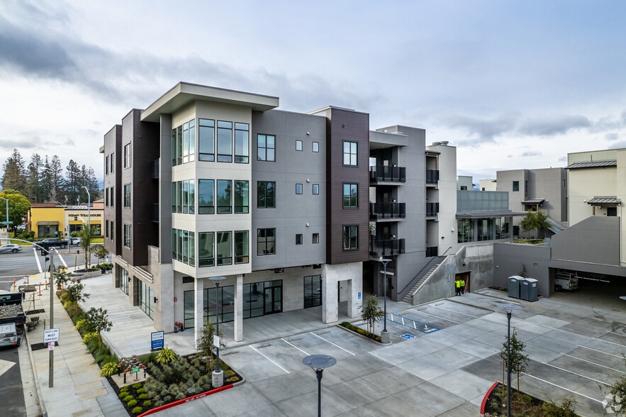 829 W El Camino Real, Sunnyvale, CA à louer - Photo du bâtiment - Image 2 de 2