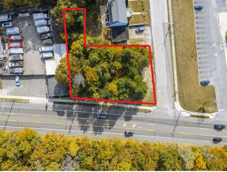 574 Montauk Hwy, Shirley, NY à louer - Photo du bâtiment - Image 2 de 7