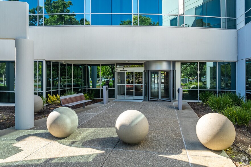 10875 International Dr, Rancho Cordova, CA for sale - Building Photo - Image 2 of 6