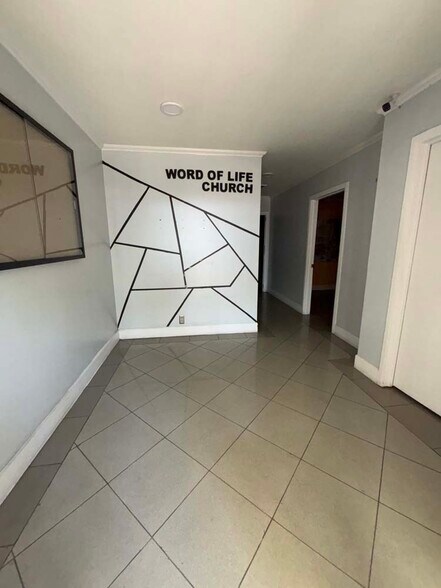 747 Milford St, Glendale, CA à louer - Photo du bâtiment - Image 3 de 26