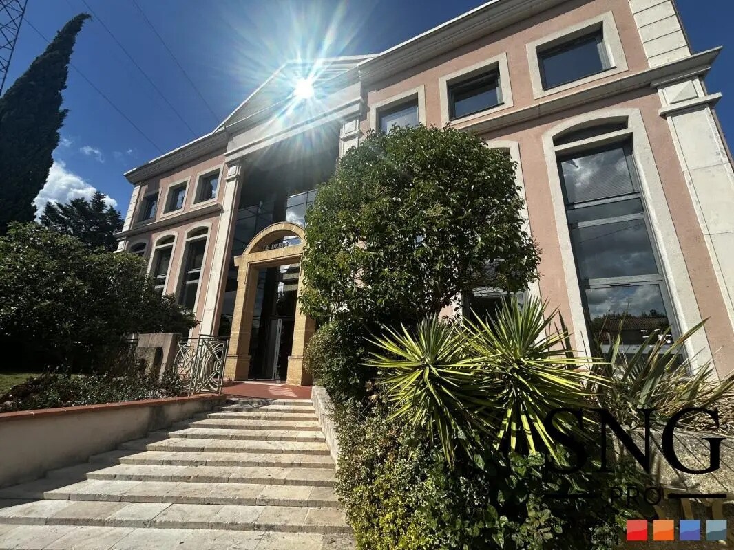 570 Avenue Du Club Hippique, Aix-en-Provence à louer Photo du bâtiment- Image 1 de 9